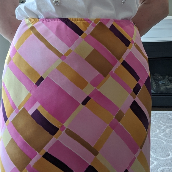 Cute summer skirt with high low hem - Picture 3 of 5